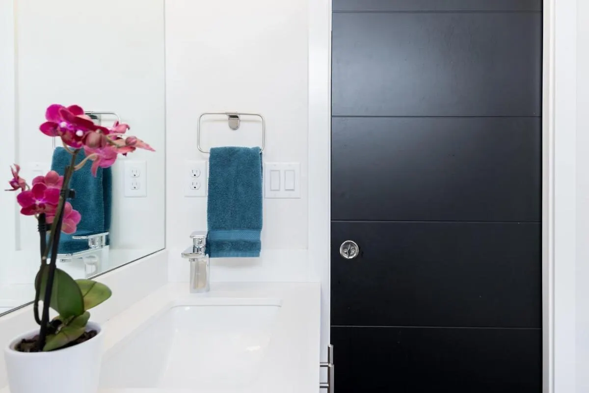 Rooftop Views Of The Space Needle, Sound, & City Seattle Holiday home